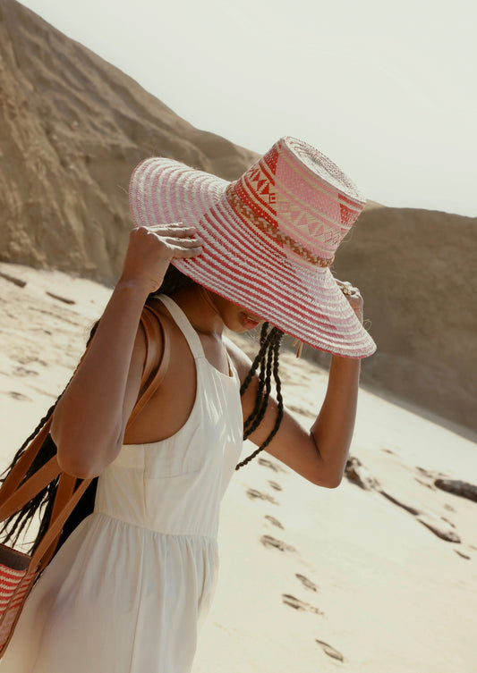 Sombreros ala ancha con cinto